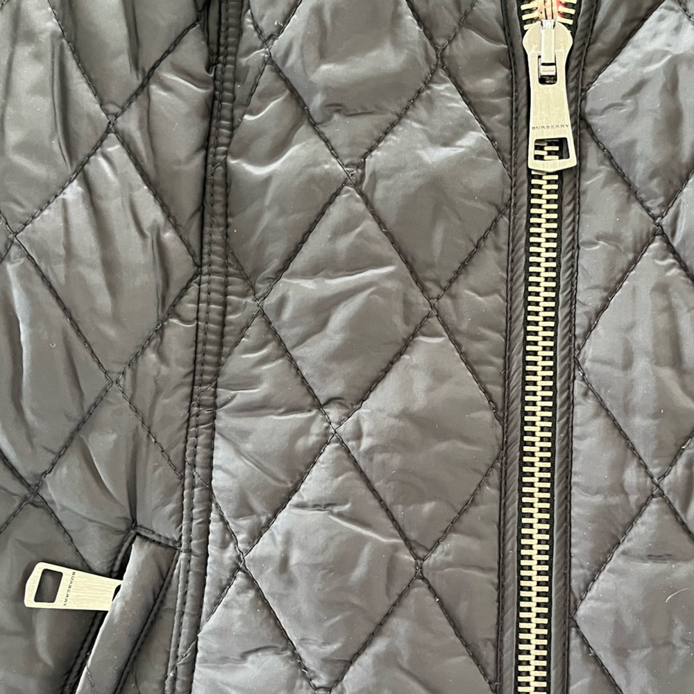 Burberry - Jacket / Puffer Coat - Black Quilted w/ Fitted Silhouette - Zip Front - Picture 7 of 16